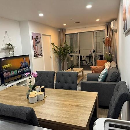 Stunning 3 Bd - 2 Bth City Apt - Pool & Carpark أوكلاند المظهر الخارجي الصورة