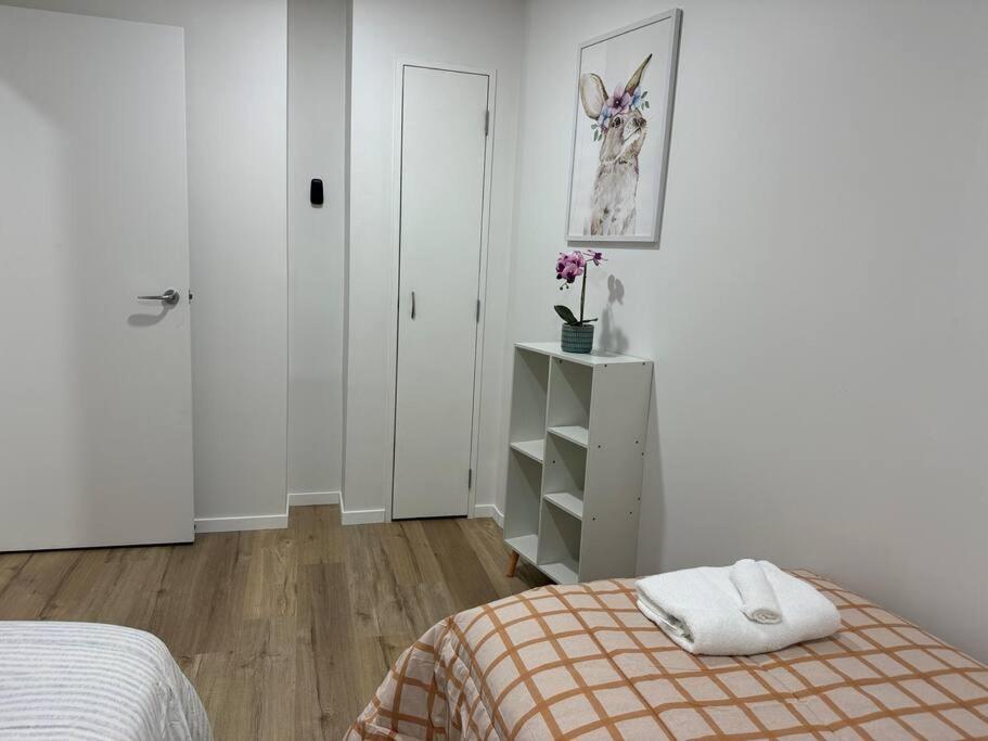 Stunning 3 Bd - 2 Bth City Apt - Pool & Carpark أوكلاند المظهر الخارجي الصورة