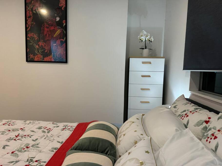 Stunning 3 Bd - 2 Bth City Apt - Pool & Carpark أوكلاند المظهر الخارجي الصورة