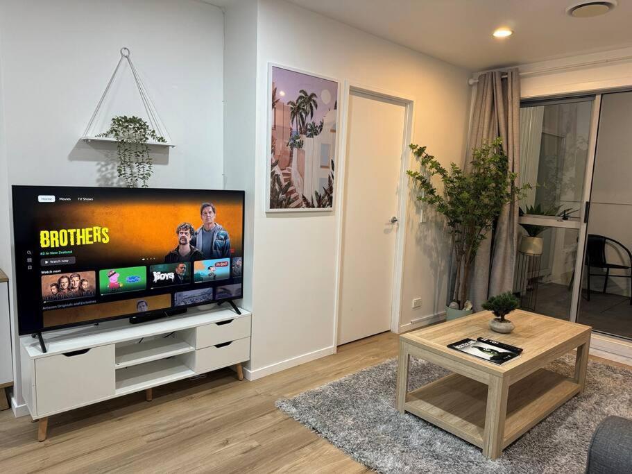 Stunning 3 Bd - 2 Bth City Apt - Pool & Carpark أوكلاند المظهر الخارجي الصورة