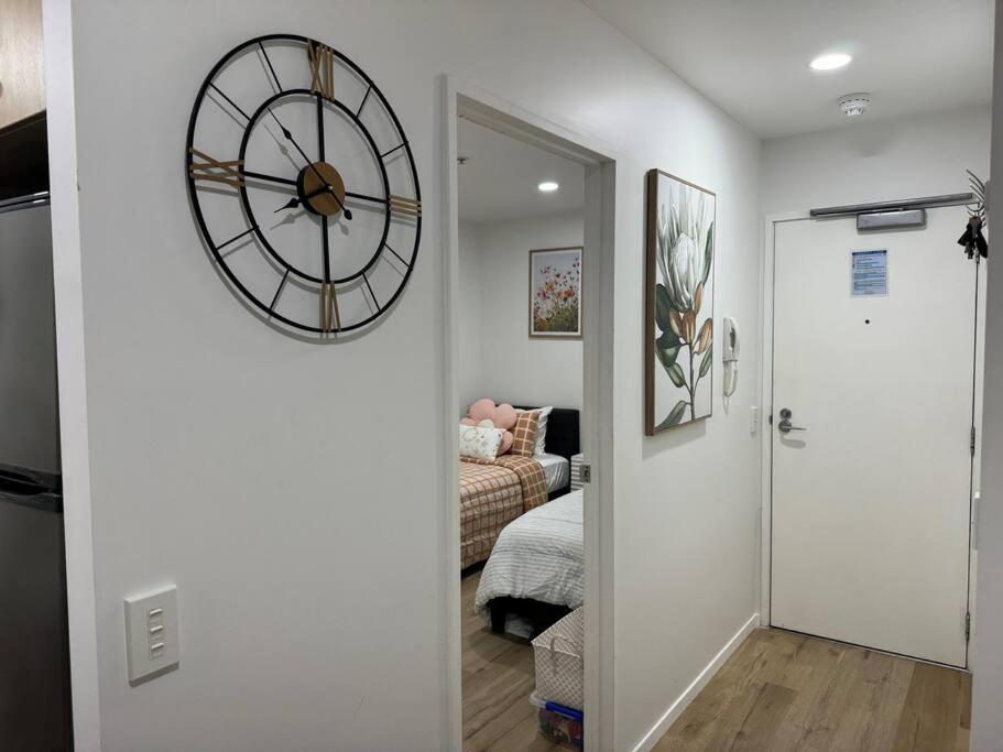 Stunning 3 Bd - 2 Bth City Apt - Pool & Carpark أوكلاند المظهر الخارجي الصورة